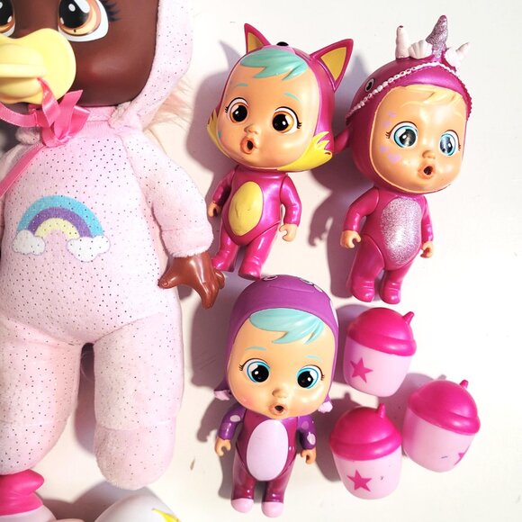 Lot of Cry Babies Dolls and Figures - Picture 3 of 5